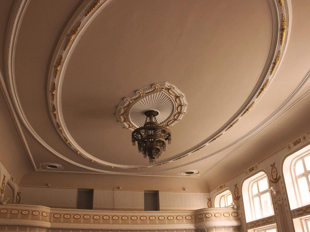 Hotel Lev Levice Ngoại thất bức ảnh