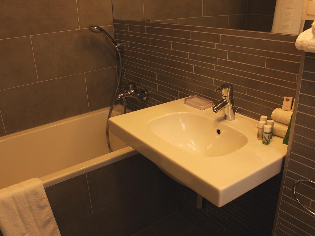 Hotel Lev Levice Ngoại thất bức ảnh
